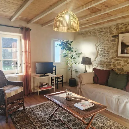 Сasa de vacaciones Le Vieux Presbytere Beaubigny
