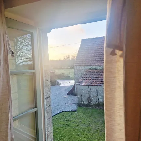 Le Vieux Presbytere Beaubigny