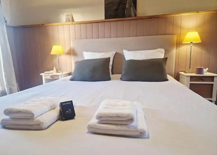 Le Vieux Presbytère Hébergement de vacances *